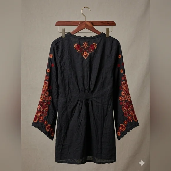 Free People Embroidered Black P Tunic Top Sz 8  with Red & Rust Floral Detail - Picture 2 of 8